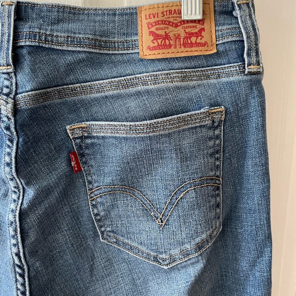 Levi’s 529 Curvy Low Waisted Bootcut Jeans